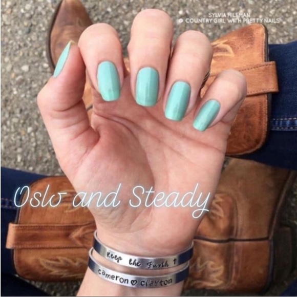 *Retired* Color Street: Oslo and Steady | Mint Green Pastel Spring Summer Pale - Picture 5 of 13